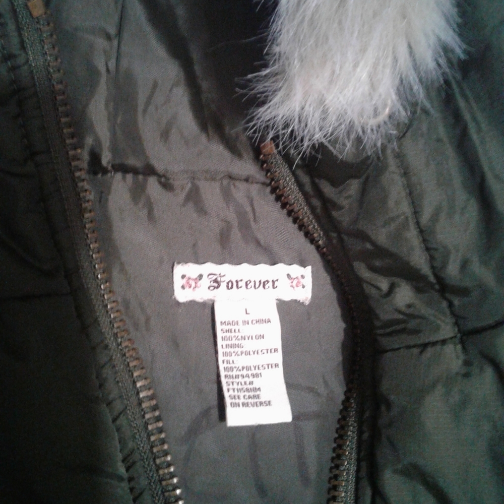 Vest - Picture 3 of 5